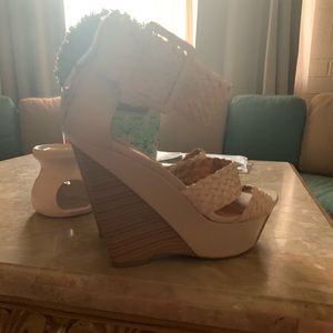 BCBG white wedges
